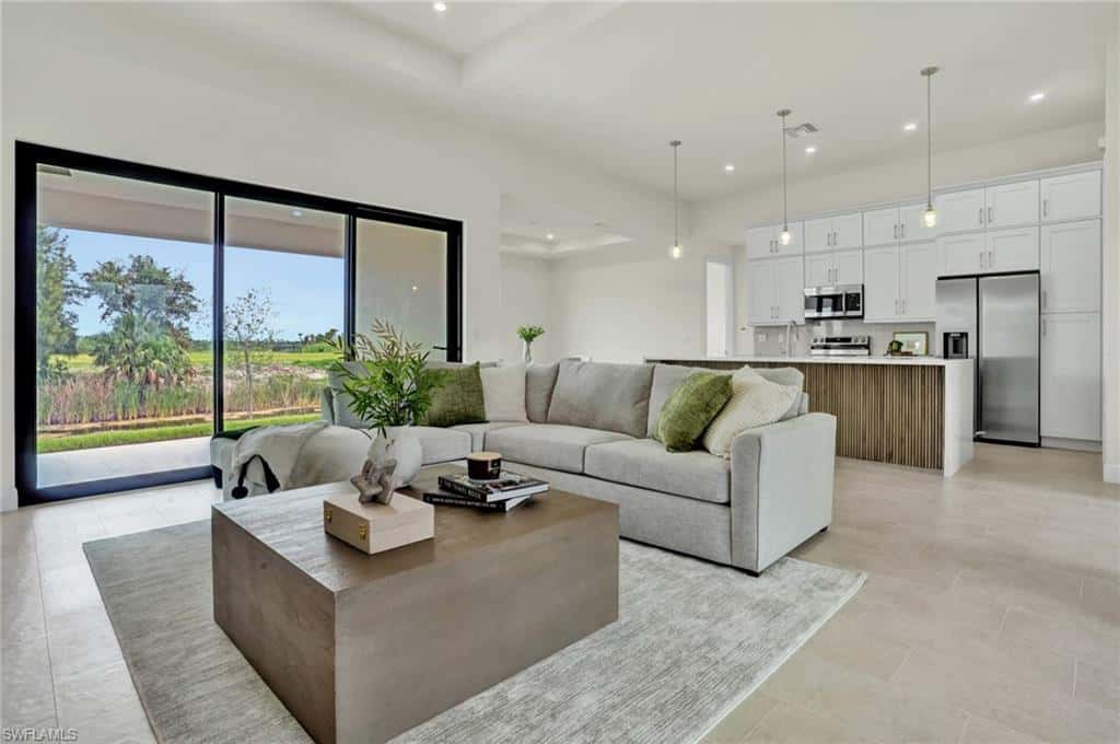 1239 24th Ter, Cape Coral, photo 4