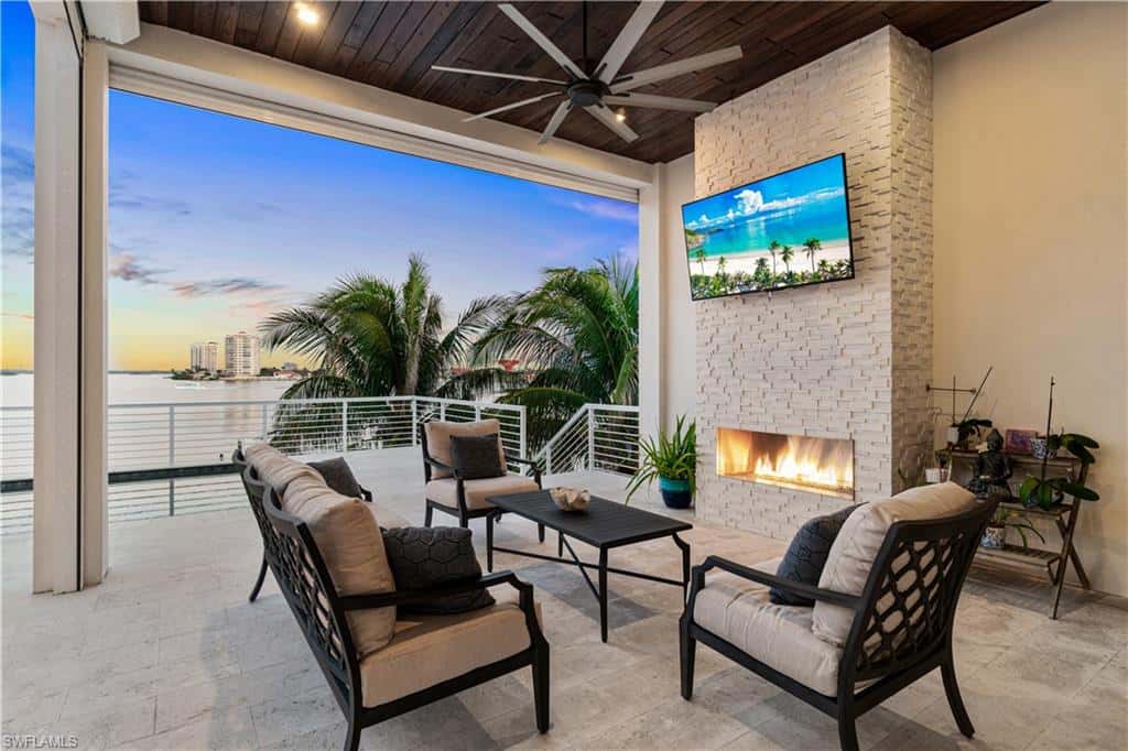 160 Little Carlos Ln, Fort Myers Beach, photo 4