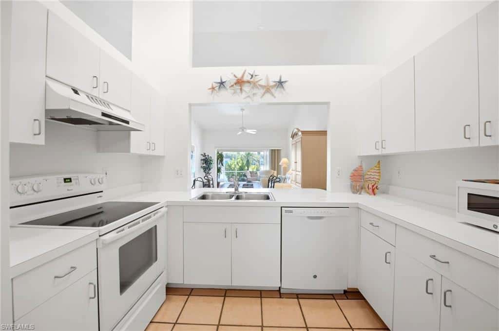2872 Crown Pointe Blvd, Naples, photo 10