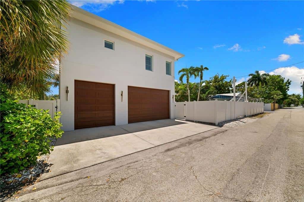 665 10th St, Naples, photo 41