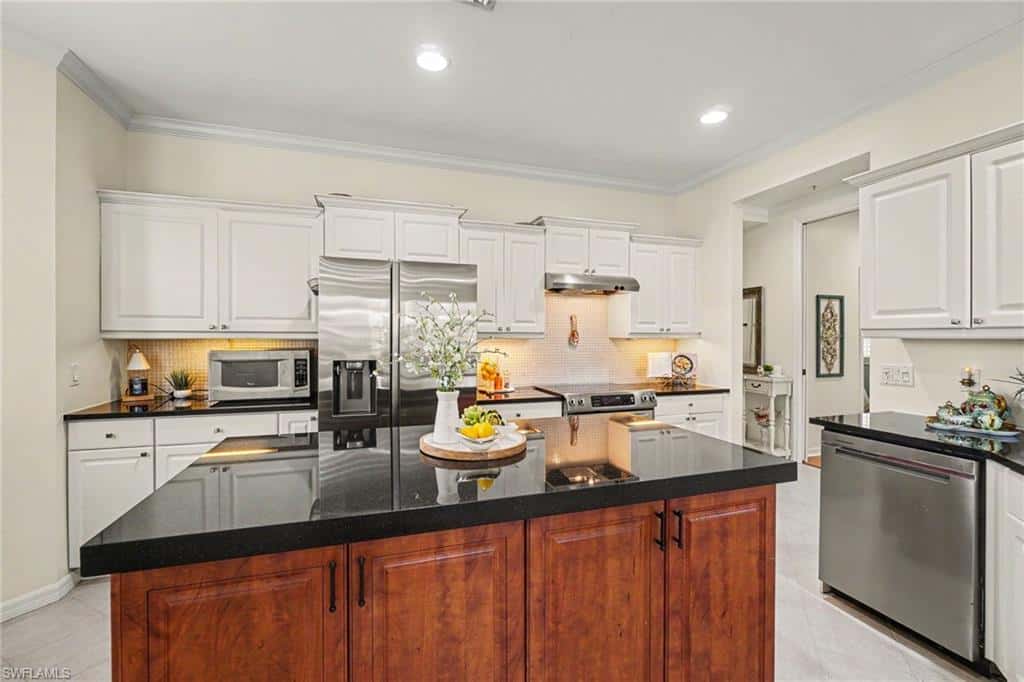 5015 Marina Cove Dr #103, Naples, photo 4
