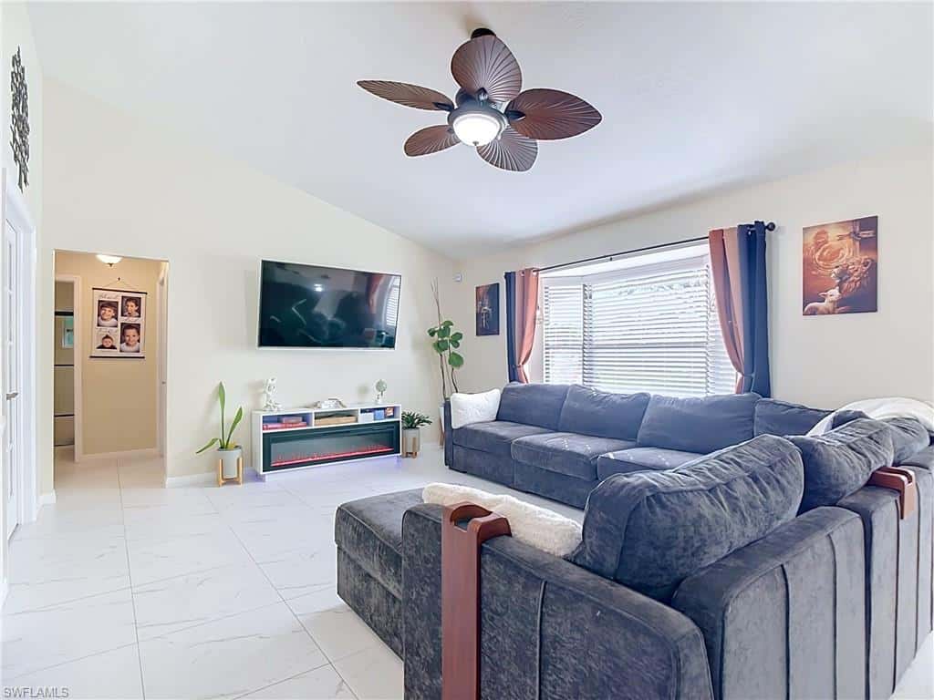 17204 Malaga Rd, Fort Myers, photo 4