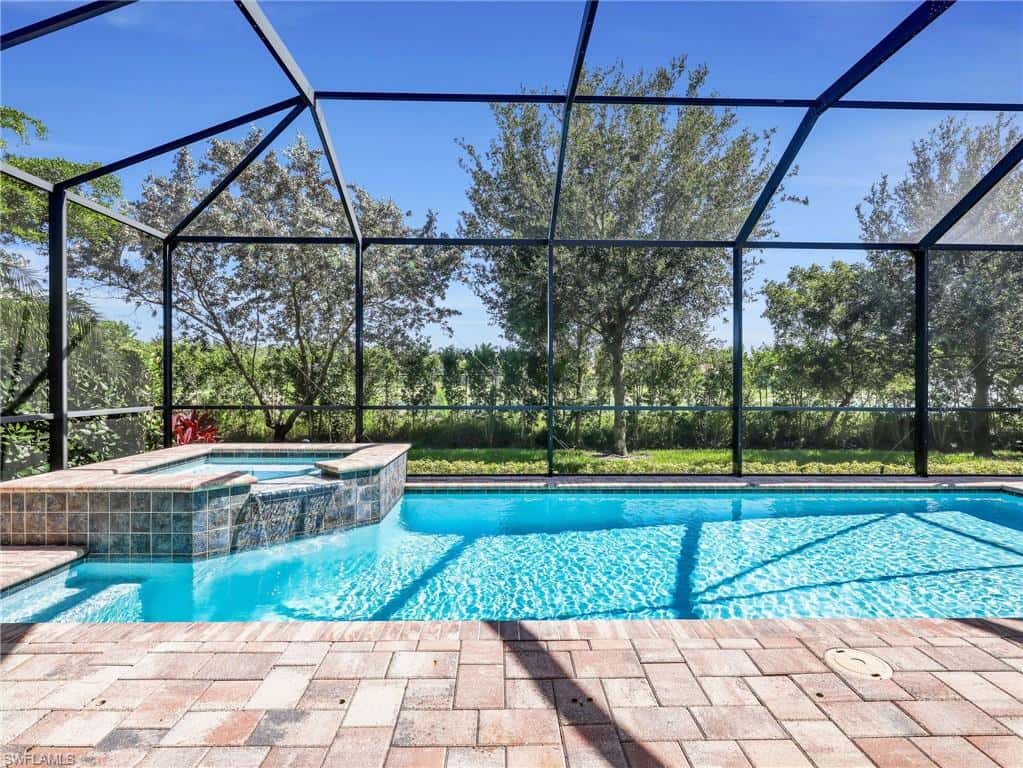 16382 Barclay Ct, Naples, photo 36
