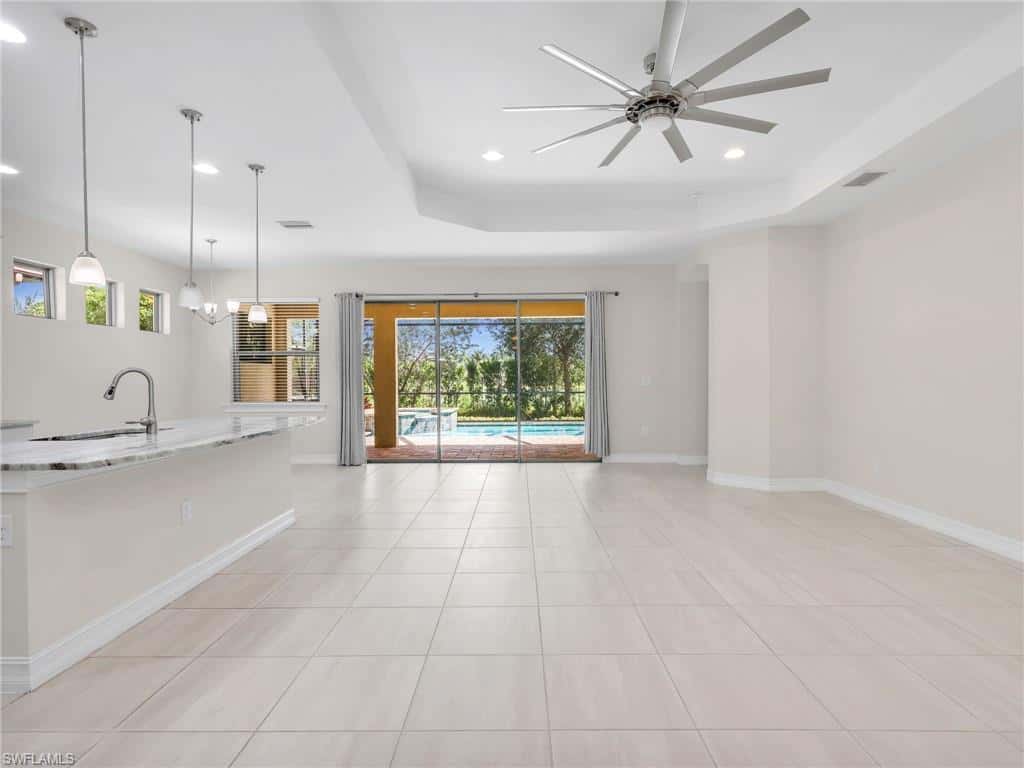 16382 Barclay Ct, Naples, photo 9