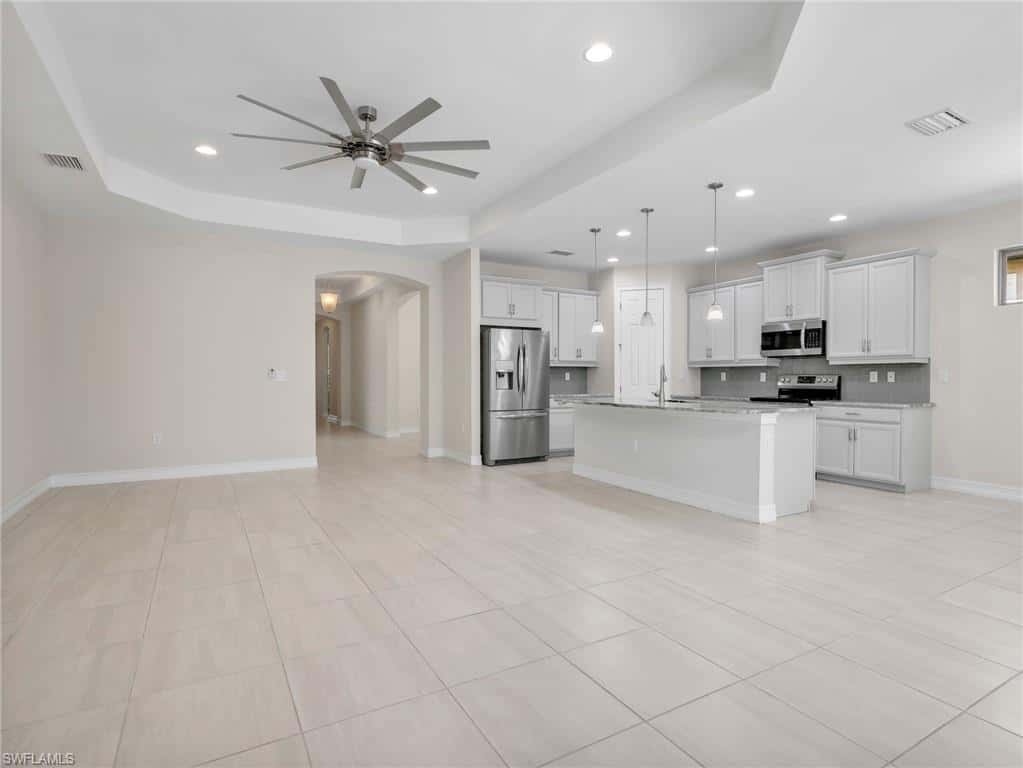 16382 Barclay Ct, Naples, photo 11