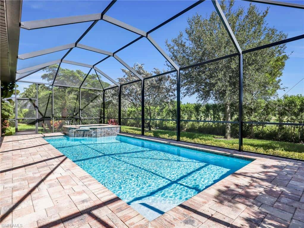16382 Barclay Ct, Naples, photo 35