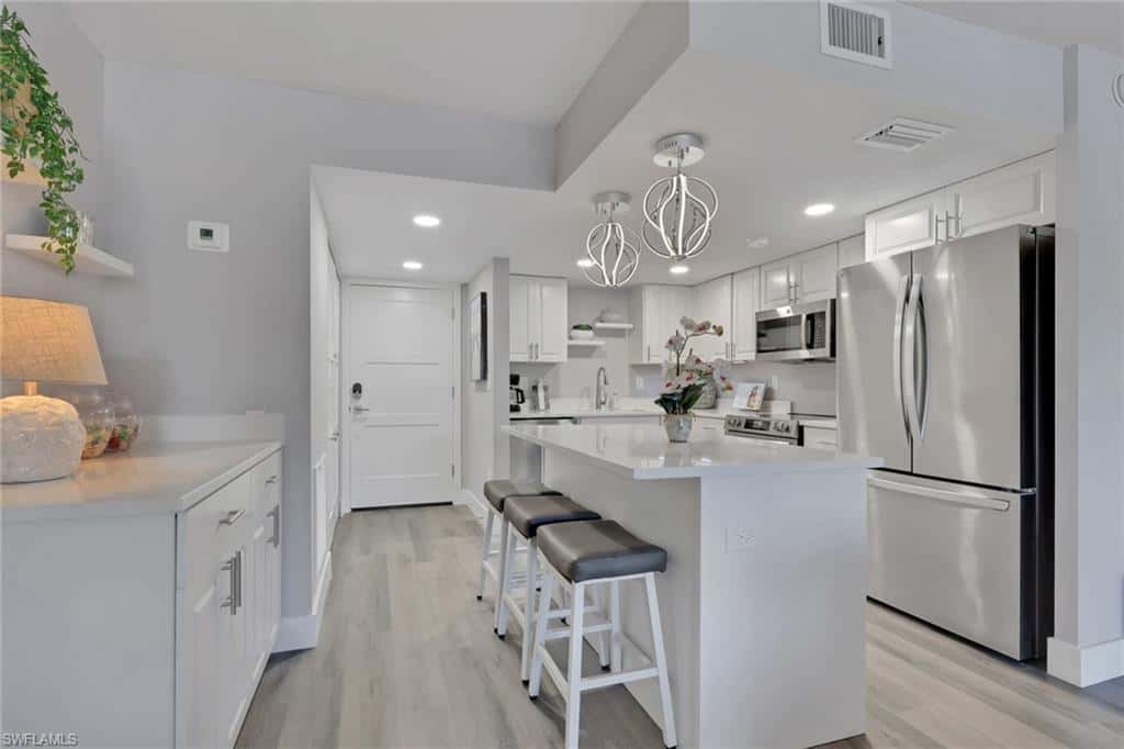 3 Bluebill Ave #107, Naples, photo 4