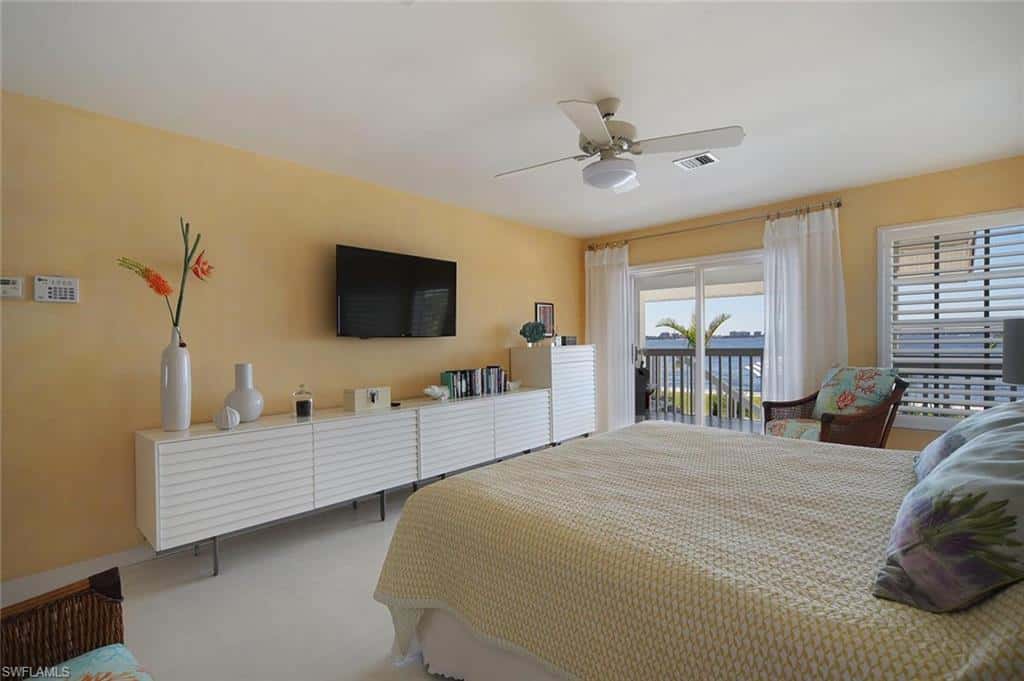 656 Coral Dr, Cape Coral, photo 17
