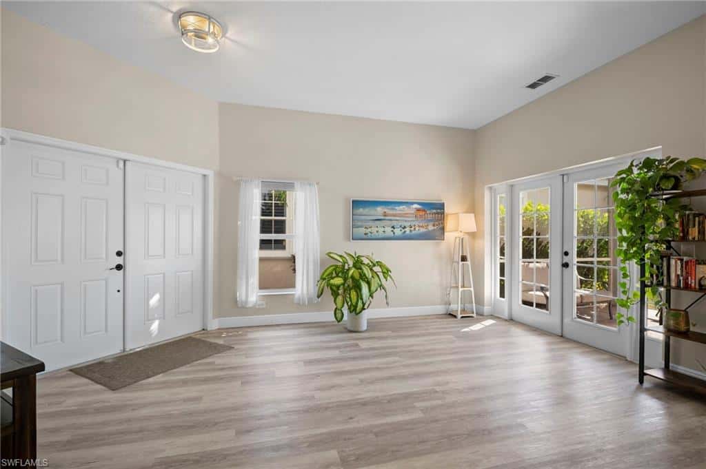 9049 Spring Mountain Way, Fort Myers, photo 7
