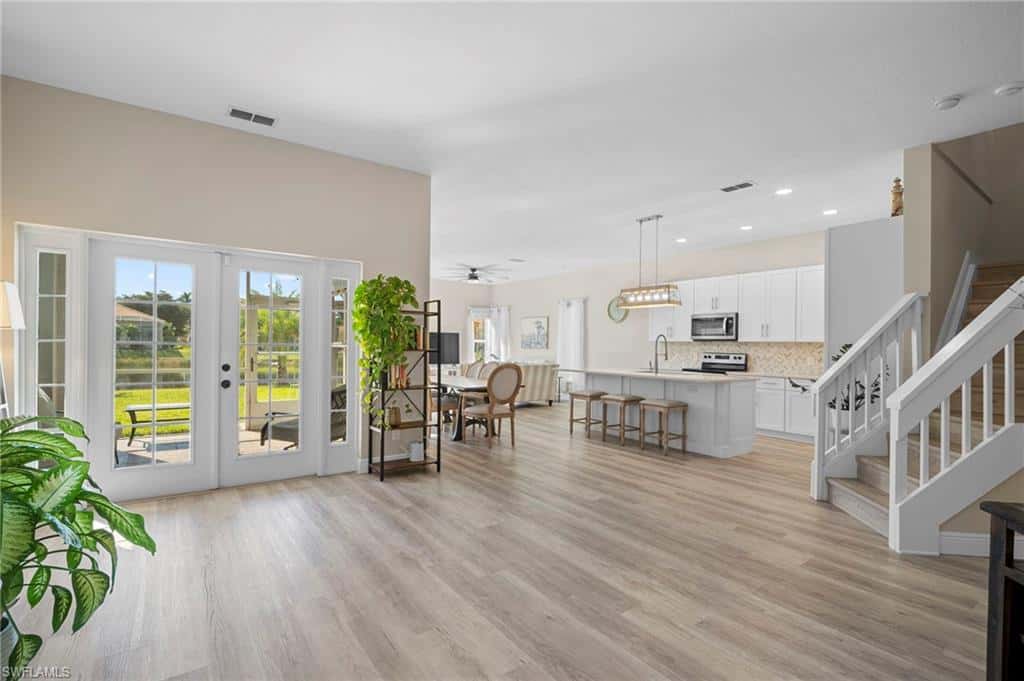9049 Spring Mountain Way, Fort Myers, photo 5