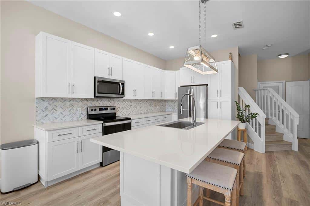 9049 Spring Mountain Way, Fort Myers, photo 10