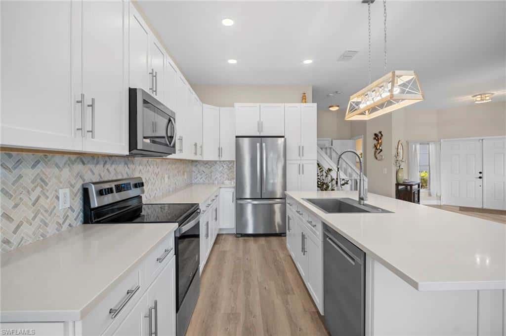 9049 Spring Mountain Way, Fort Myers, photo 11