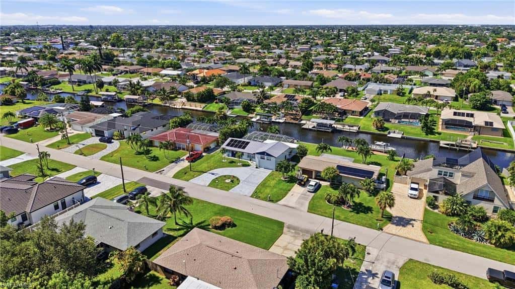 1421 29th Ter, Cape Coral, photo 4