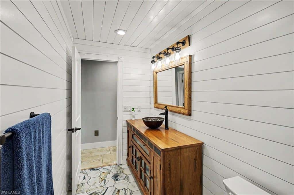 18071 Traverse Dr, Alva, photo 41
