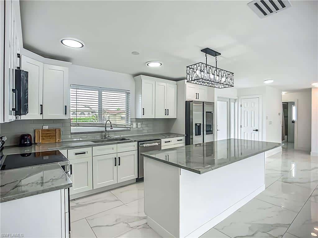 1428 Vendome Ct, Cape Coral, photo 7