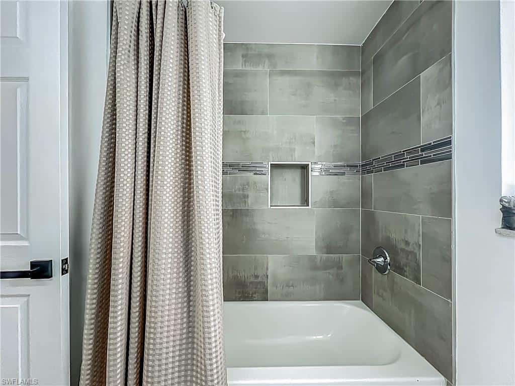 1428 Vendome Ct, Cape Coral, photo 39