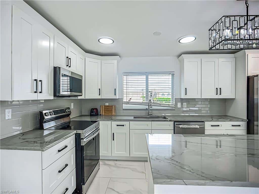 1428 Vendome Ct, Cape Coral, photo 8