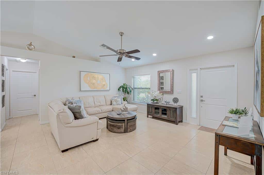 3803 18th St, Lehigh Acres, photo 5