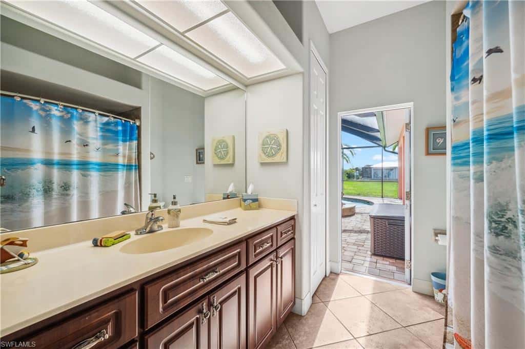 3319 5th Ter, Cape Coral, photo 12