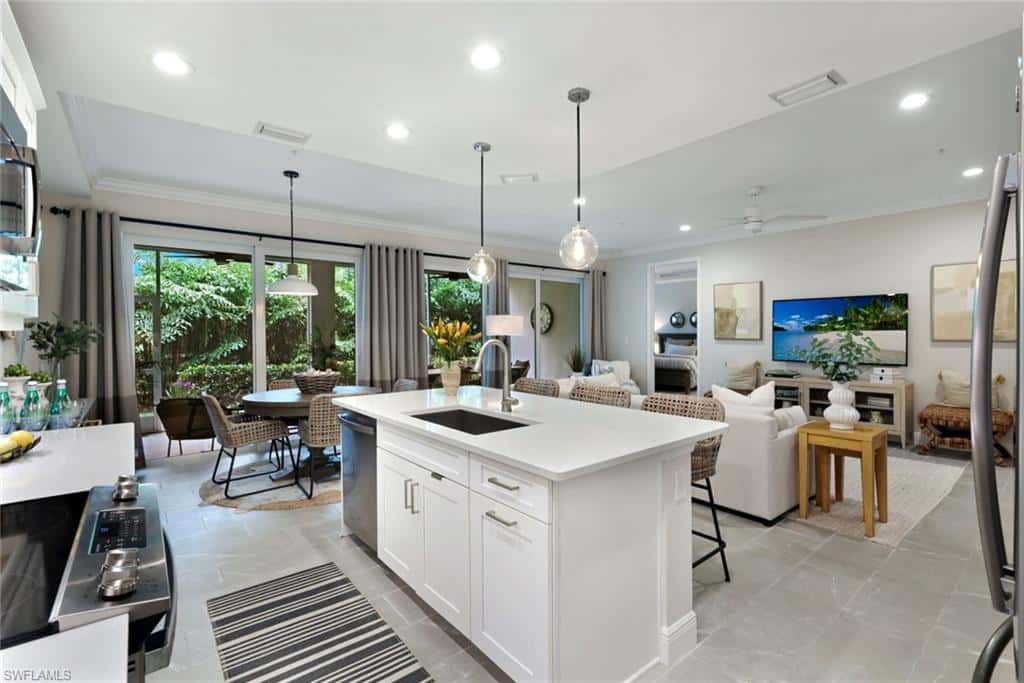 2542 Seychelles Dr #702, Naples, photo 7