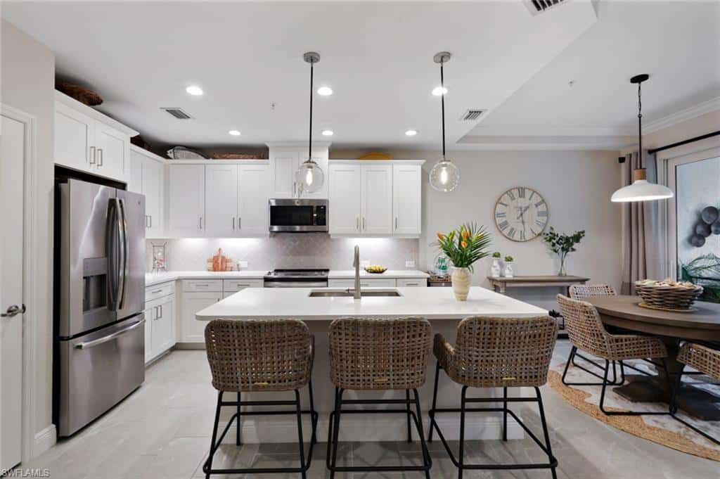 2542 Seychelles Dr #702, Naples, photo 9