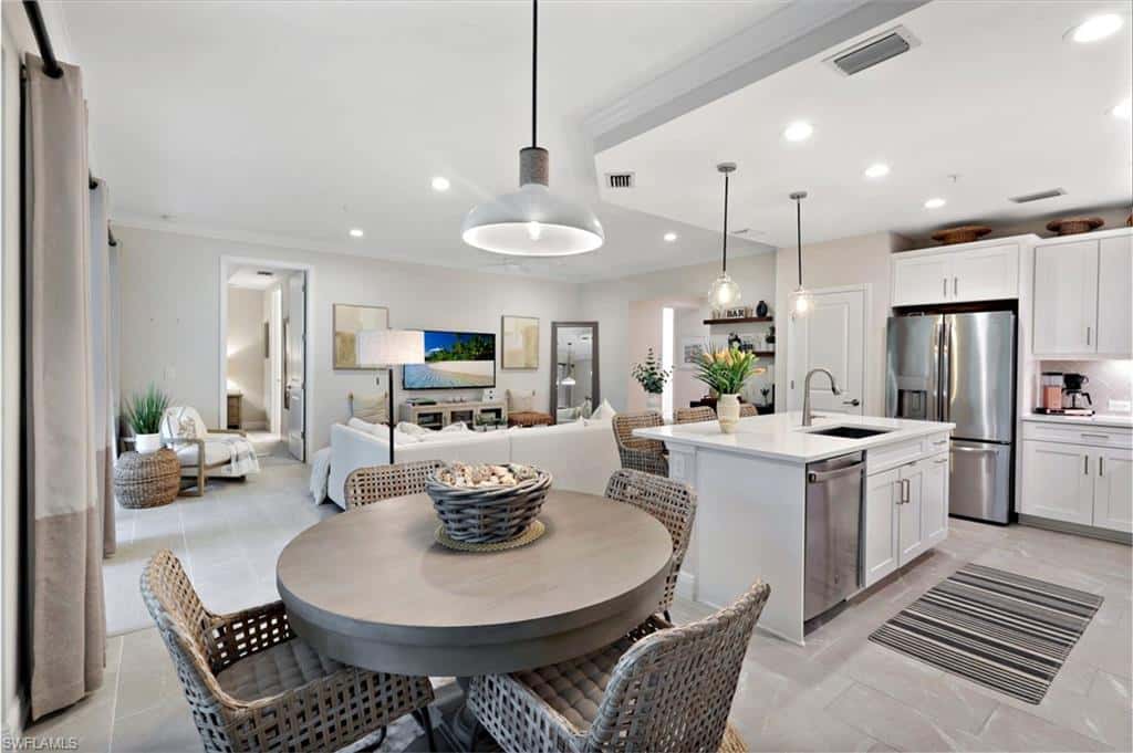 2542 Seychelles Dr #702, Naples, photo 10