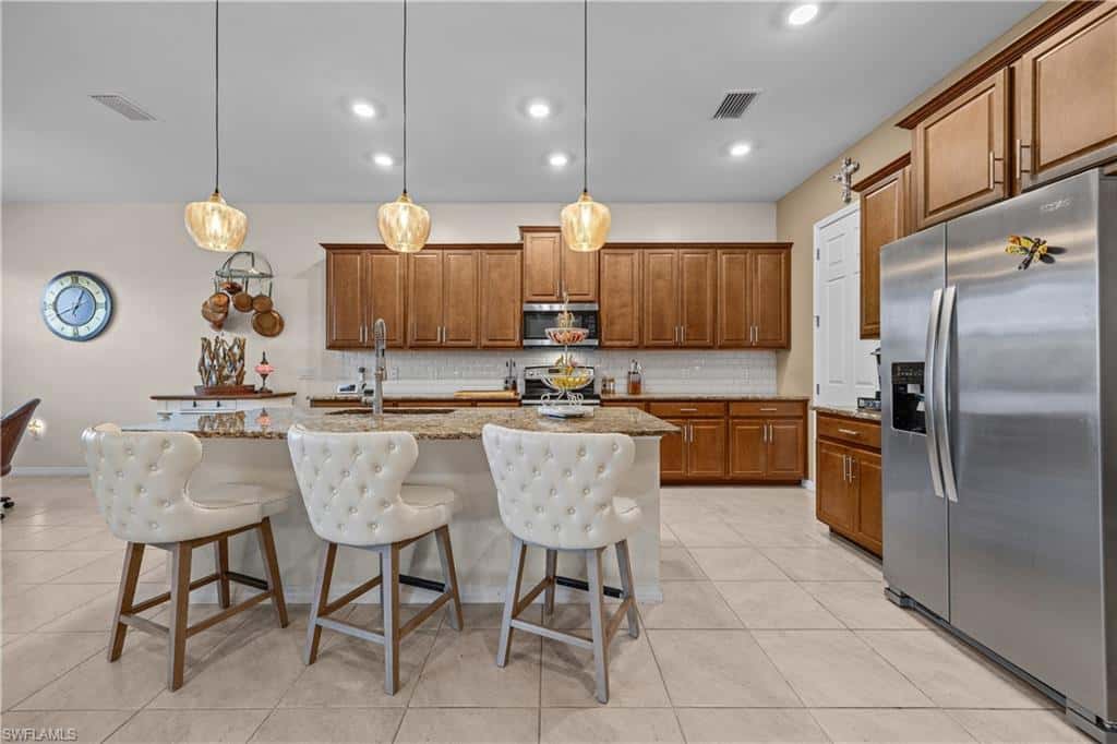 3286 Baravaldo Cir, Cape Coral, photo 12