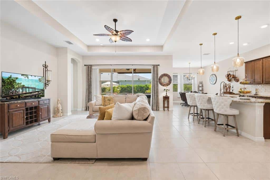 3286 Baravaldo Cir, Cape Coral, photo 7