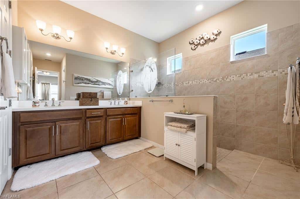 3286 Baravaldo Cir, Cape Coral, photo 18