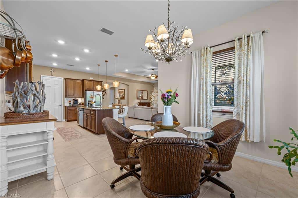 3286 Baravaldo Cir, Cape Coral, photo 15