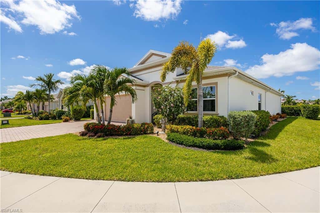 3286 Baravaldo Cir, Cape Coral, photo 4