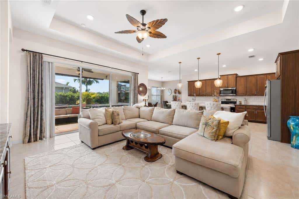 3286 Baravaldo Cir, Cape Coral, photo 8