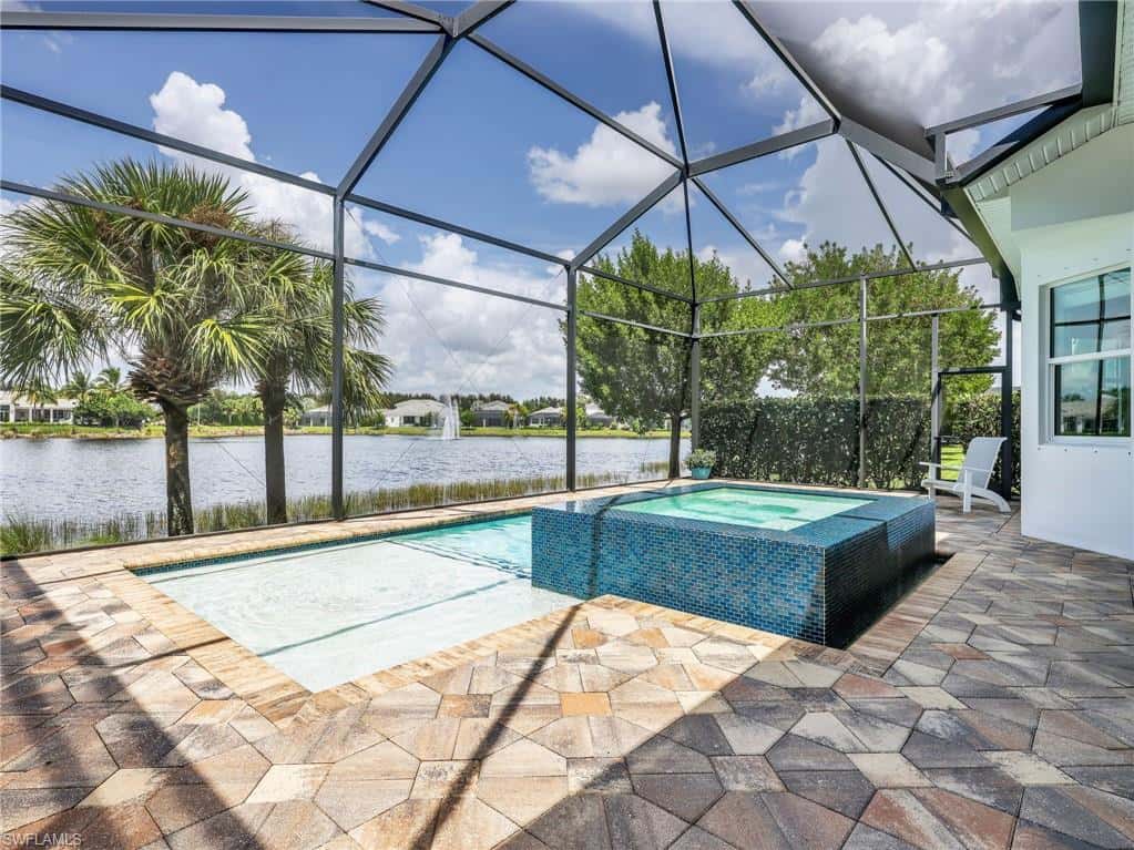 8893 Redonda Dr, Naples, photo 24
