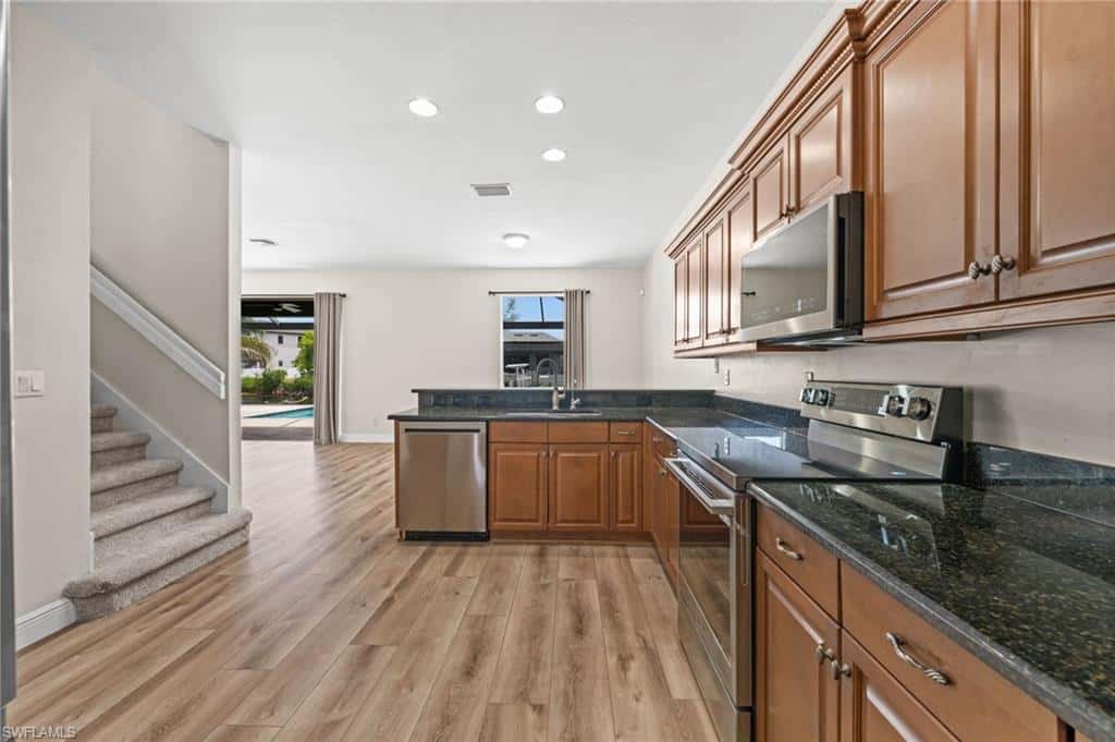 3520 3rd Ter, Cape Coral, photo 32