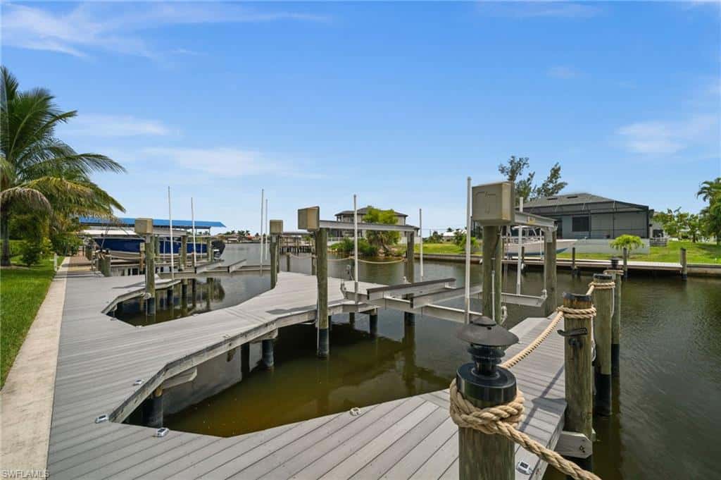 3520 3rd Ter, Cape Coral, photo 10