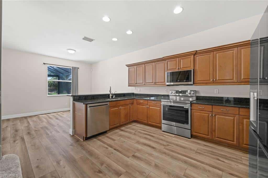 3520 3rd Ter, Cape Coral, photo 29
