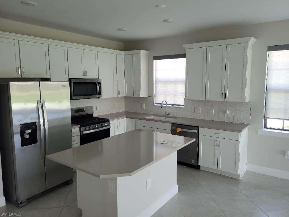 17373 Corsini Dr, Fort Myers, photo 5
