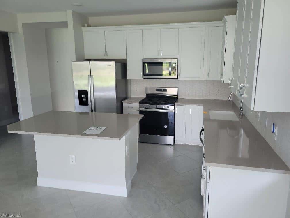 17373 Corsini Dr, Fort Myers, photo 4