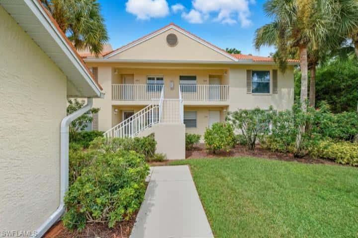 145 Robin Hood Cir #104, Naples, photo 4