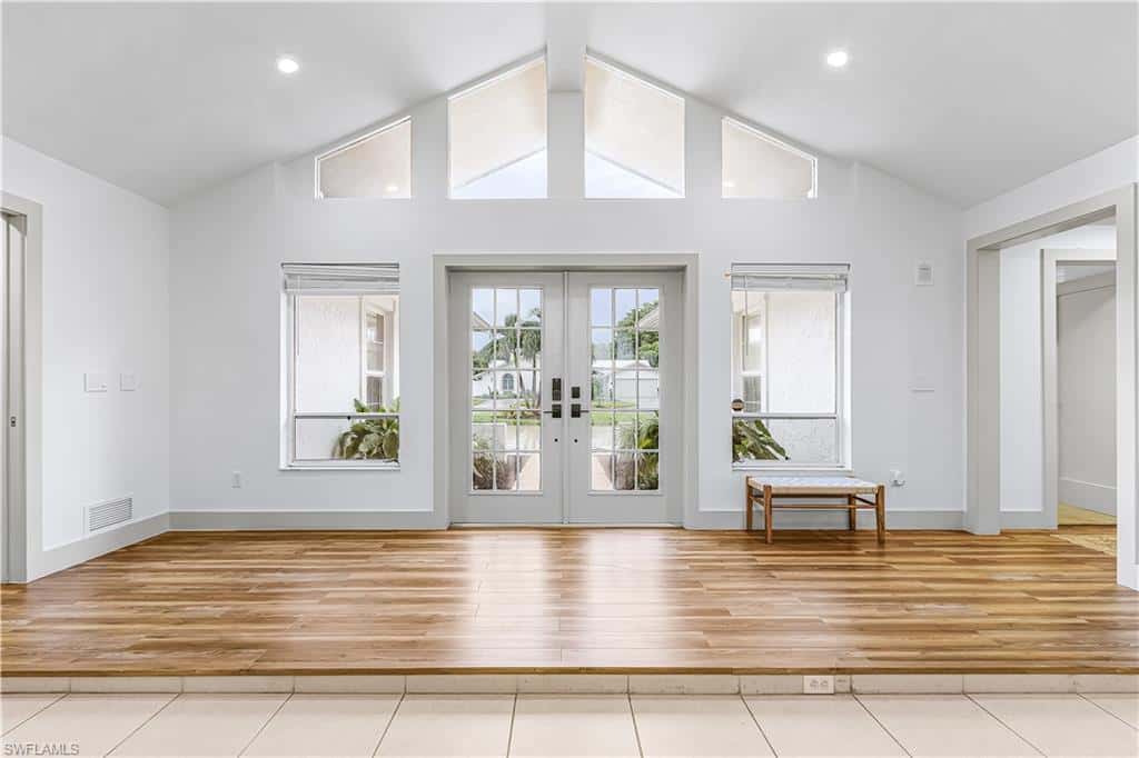 2472 Pine Woods Cir #17, Naples, photo 6
