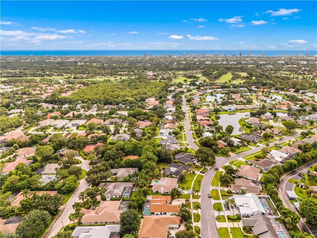2472 Pine Woods Cir #17, Naples, photo 26