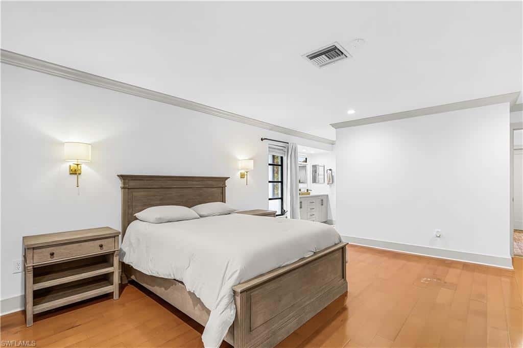 2472 Pine Woods Cir #17, Naples, photo 11