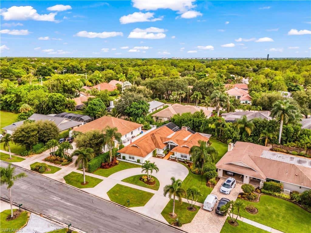 2472 Pine Woods Cir #17, Naples, photo 25