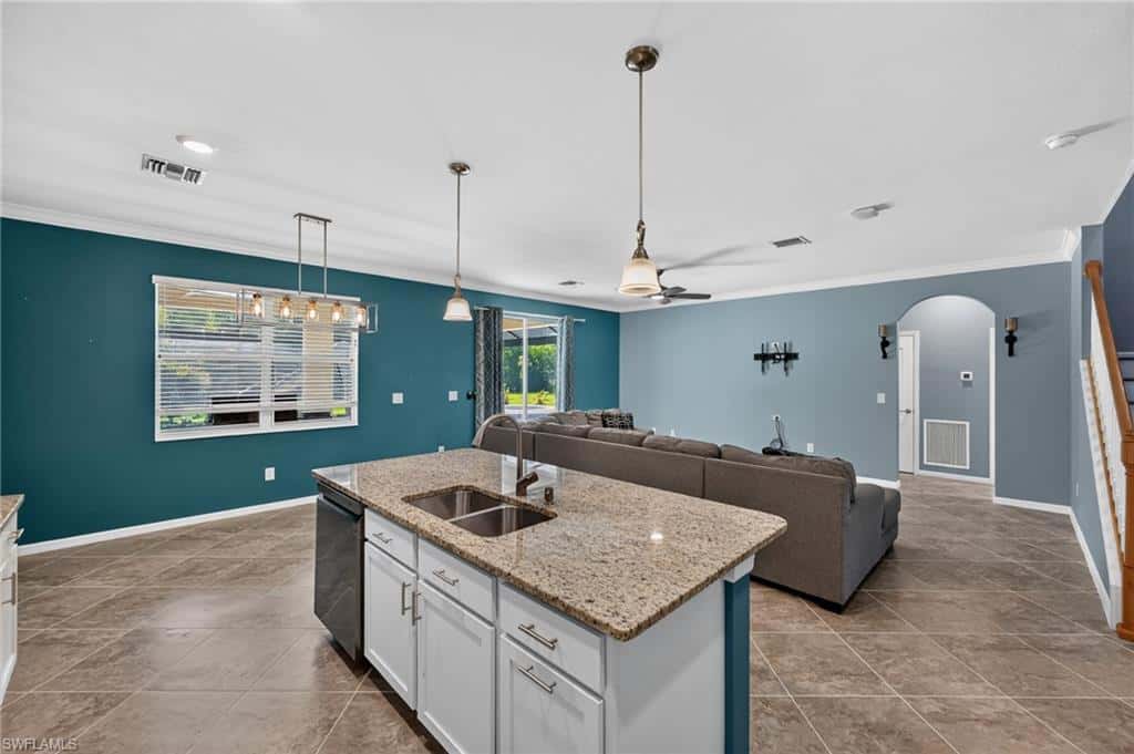 4295 Bluegrass Dr, Fort Myers, photo 5