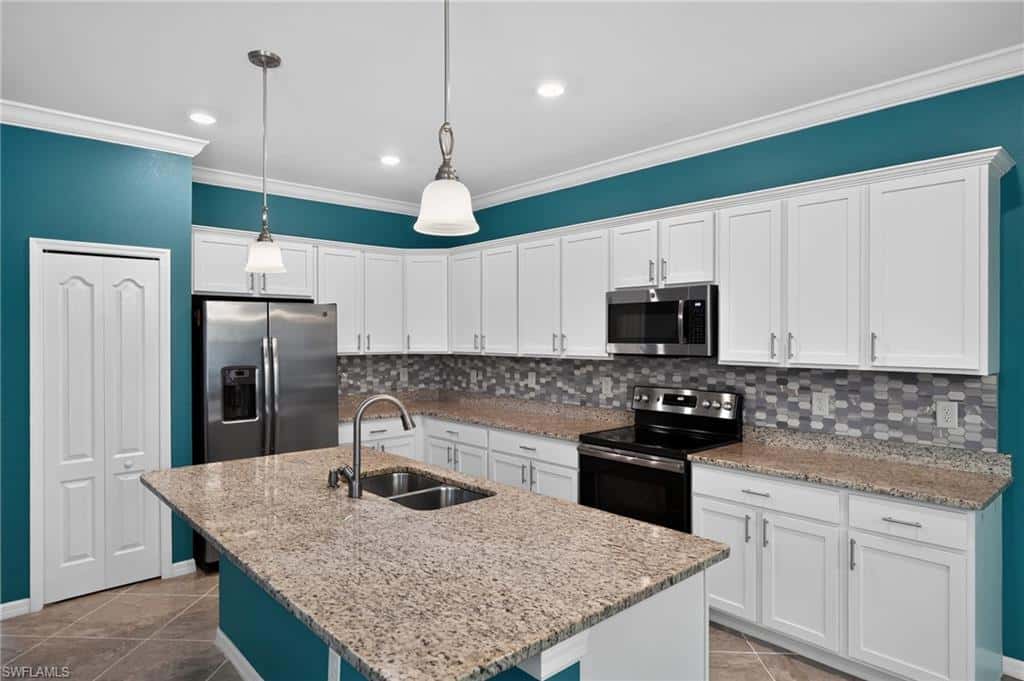 4295 Bluegrass Dr, Fort Myers, photo 4