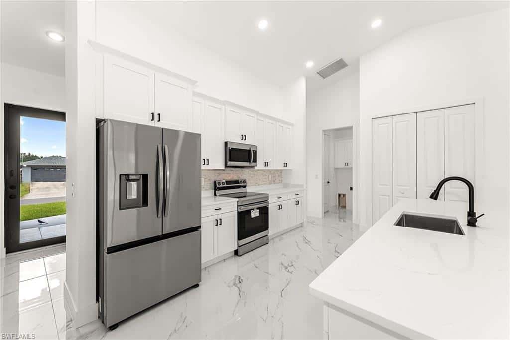 14070 Cedardale St, Fort Myers, photo 12