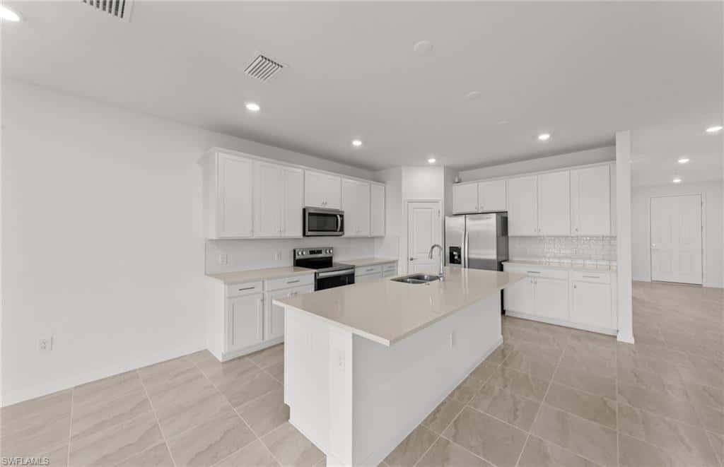 3853 Passion Vine Dr, Alva, photo 7
