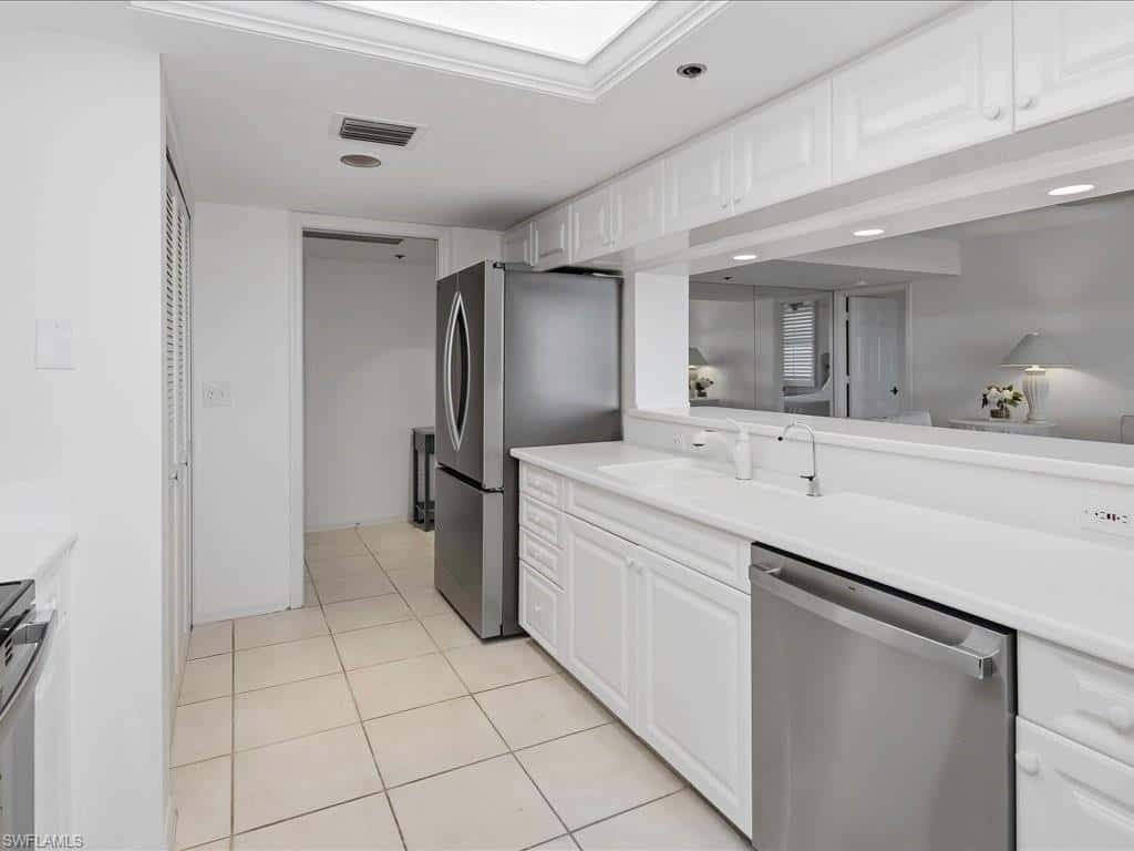 5550 Heron Point Dr #402, Naples, photo 7