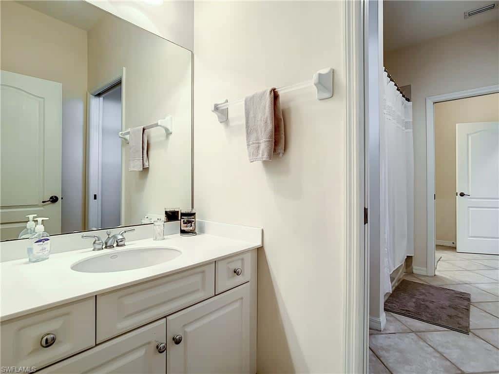 8359 Laurel Lakes Blvd, Naples, photo 21