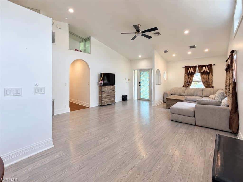 19751 Adams Rd, Fort Myers, photo 4